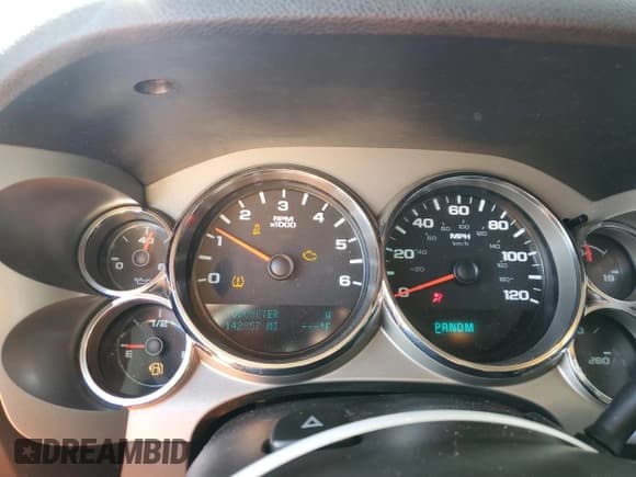 ✅ 2013 Chevrolet Silverado 1500 LT • VIN: 1GCRKSE75DZ213384 • Lot: 71725835. Listed on Copart with 142,857 mi. Free auction sales archive from the USA and detailed vehicle history report at DreamBid. Image 9.