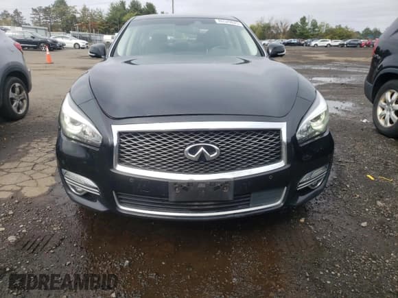 ✅ 2015 Infiniti Q70 • VIN: JN1BY1PR6FM830174 • Lot: 86520025. Wystawiony na Copart z przebiegiem 195 016 mil. Bezpłatny archiwum sprzedaży aukcyjnych z USA i szczegółowy raport historii pojazdu na DreamBid. Zdjęcie 5.
