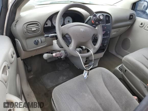 2005 Dodge Caravan SE с VIN 1D4GP25R65B349143, выставлен на аукционе Copart как лот 74966444 с пробегом Не указан миль и На запчасти • Non repairable. История ставок и продаж доступна на DreamBid. Изображение 8.