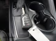 ✅ 2020 Toyota Camry SE • VIN: 4T1G11AK6LU398003 • Lot: 43399294. Wystawiony na IAAI z przebiegiem 56 918 mil. Bezpłatny archiwum sprzedaży aukcyjnych z USA i szczegółowy raport historii pojazdu na DreamBid. Zdjęcie 11.