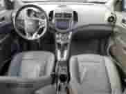 2015 Chevrolet Sonic LTZ с VIN 1G1JE6SBXF4187779, выставлен на аукционе Copart как лот 39363174 с пробегом 74 302 миль миль и Чистый • Clean title. История ставок и продаж доступна на DreamBid. Изображение 8.