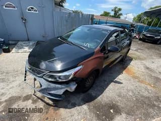 ✅ 2017 Chevrolet Cruze LS • VIN: 1G1BC5SM3H7159667 • Lot: 52473233. Listed on Copart with 99,000 mi. Free auction sales archive from the USA and detailed vehicle history report at DreamBid. Image 2.