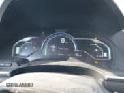 ✅ 2019 Honda Clarity • VIN: JHMZC5F11KC005316 • Lot: 42206674. Wystawiony na IAAI z przebiegiem 127 498 mil. Bezpłatny archiwum sprzedaży aukcyjnych z USA i szczegółowy raport historii pojazdu na DreamBid. Zdjęcie 7.