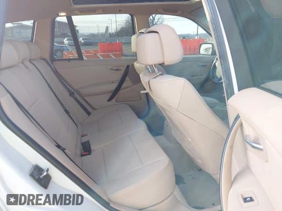 ✅ 2008 BMW X3 3.0si • VIN: WBXPC93468WJ06165 • Lot: 43683887. Wystawiony na IAAI z przebiegiem 143 890 mil. Bezpłatny archiwum sprzedaży aukcyjnych z USA i szczegółowy raport historii pojazdu na DreamBid. Zdjęcie 8.