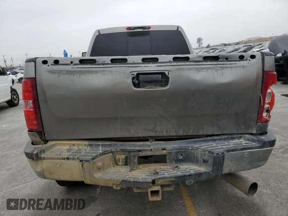 ✅ 2009 Chevrolet Silverado 1500 • VIN: 1GCHC63619F136158 • Лот: 60562725. Опубликован ранее на Copart с пробегом Не указан. Бесплатный доступ к архиву аукционных продаж из США и подробный отчёт об истории автомобиля на DreamBid. Изображение 6.