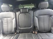 ✅ 2025 Jeep Wagoneer Series II • VIN: 1C4SJSBP7SS501793 • Lot: 60777685. Wystawiony na Copart z przebiegiem 581 mil. Bezpłatny archiwum sprzedaży aukcyjnych z USA i szczegółowy raport historii pojazdu na DreamBid. Zdjęcie 10.