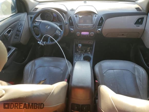 ✅ 2014 Hyundai Tucson SE • VIN: KM8JU3AG8EU871701 • Lot: 91162395. Wystawiony na Copart z przebiegiem 194 848 mil. Bezpłatny archiwum sprzedaży aukcyjnych z USA i szczegółowy raport historii pojazdu na DreamBid. Zdjęcie 8.