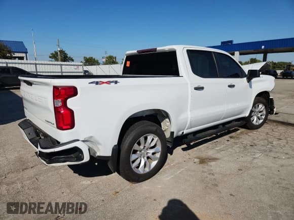 ✅ 2019 Chevrolet Silverado 1500 Custom • VIN: 1GCUYBEF7KZ220947 • Lot: 71678265. Wystawiony na Copart z przebiegiem 66 746 mil. Bezpłatny archiwum sprzedaży aukcyjnych z USA i szczegółowy raport historii pojazdu na DreamBid. Zdjęcie 3.