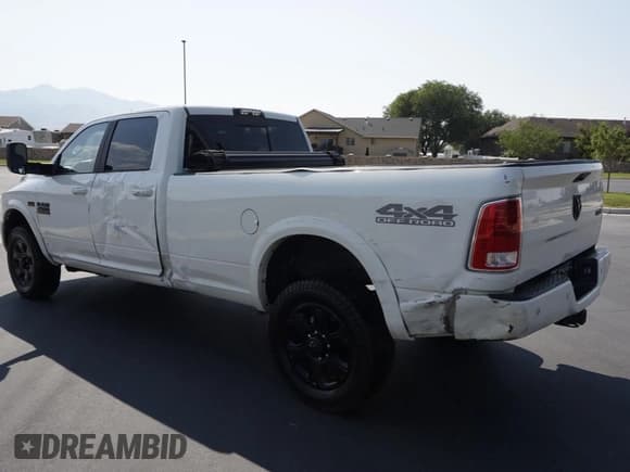 ✅ 2017 Ram 2500 • VIN: 3C6UR5KJ3HG676158 • Lot: 83428014. Wystawiony na Copart z przebiegiem 102 336 mil. Bezpłatny archiwum sprzedaży aukcyjnych z USA i szczegółowy raport historii pojazdu na DreamBid. Zdjęcie 4.