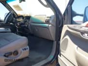 ✅ 2006 Ford F-250 XL • VIN: 1FTSW21P56EA09089 • Lot: 42691393. Wystawiony na IAAI z przebiegiem Nie podano. Bezpłatny archiwum sprzedaży aukcyjnych z USA i szczegółowy raport historii pojazdu na DreamBid. Zdjęcie 5.