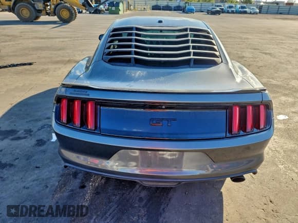 ✅ 2017 Ford Mustang GT Premium • VIN: 1FA6P8CF4H5257879 • Lot: 94275655. Wystawiony na Copart z przebiegiem 84 052 mil. Bezpłatny archiwum sprzedaży aukcyjnych z USA i szczegółowy raport historii pojazdu na DreamBid. Zdjęcie 6.