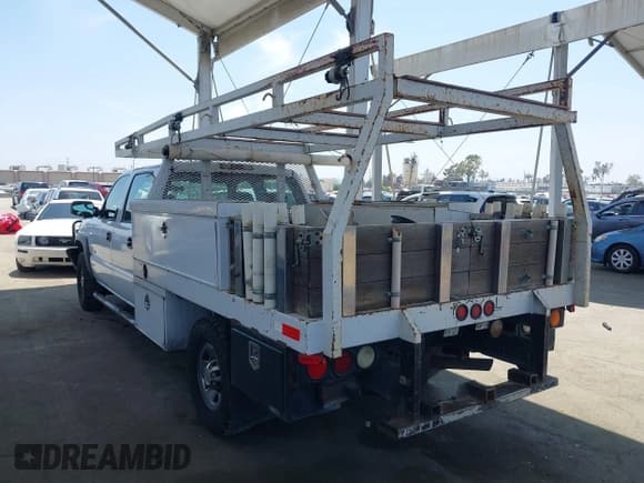 ✅ 2004 Chevrolet Silverado 1500 • VIN: 1GBHC23134F129481 • Лот: 42507585. Опубликован ранее на IAAI с пробегом 393 339 миль. Бесплатный доступ к архиву аукционных продаж из США и подробный отчёт об истории автомобиля на DreamBid. Изображение 3.