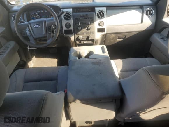 ✅ 2013 Ford F-150 Lariat • VIN: 1FTFW1ET3DFA93410 • Lot: 80917975. Wystawiony na Copart z przebiegiem 156 843 mil. Bezpłatny archiwum sprzedaży aukcyjnych z USA i szczegółowy raport historii pojazdu na DreamBid. Zdjęcie 8.