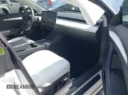 ✅ 2022 Tesla Model 3 Long Range • VIN: 5YJ3E1EB6NF110719 • Lot: 42172421. Wystawiony na IAAI z przebiegiem 44 772 mil. Bezpłatny archiwum sprzedaży aukcyjnych z USA i szczegółowy raport historii pojazdu na DreamBid. Zdjęcie 5.