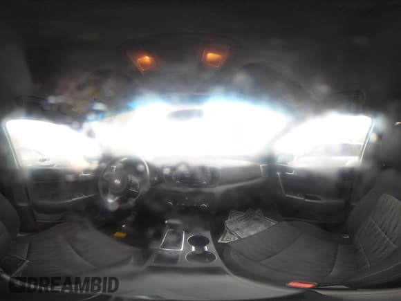 ✅ 2019 Kia Sportage LX • VIN: KNDPMCAC6K7602926 • Lot: 43542408. Wystawiony na IAAI z przebiegiem 41 924 mil. Bezpłatny archiwum sprzedaży aukcyjnych z USA i szczegółowy raport historii pojazdu na DreamBid. Zdjęcie 19.