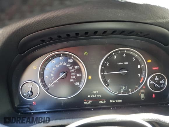 ✅ 2016 BMW X4 xDrive28i • VIN: 5UXXW3C57G0M89608 • Lot: 67631195. Wystawiony na Copart z przebiegiem 94 377 mil. Bezpłatny archiwum sprzedaży aukcyjnych z USA i szczegółowy raport historii pojazdu na DreamBid. Zdjęcie 9.