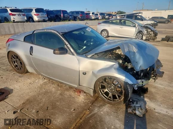 ✅ 2005 Nissan 350Z • VIN: JN1AZ34D05M605342 • Лот: 69046905. Опубликован ранее на Copart с пробегом 84 516 миль. Бесплатный доступ к архиву аукционных продаж из США и подробный отчёт об истории автомобиля на DreamBid. Изображение 4.