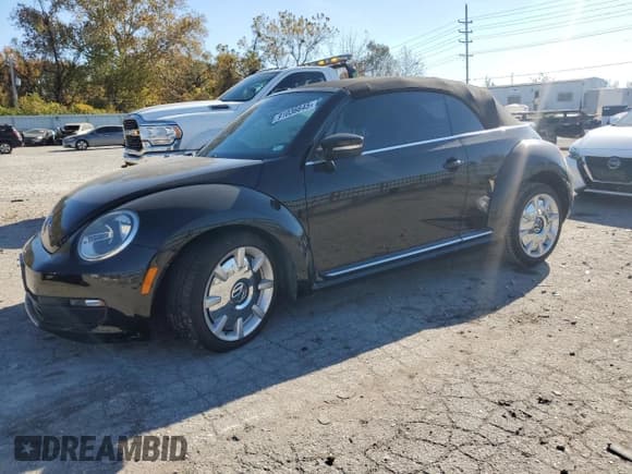✅ 2013 Volkswagen Beetle 2.5L • VIN: 3VW5X7ATXDM816085 • Lot: 91036645. Wystawiony na Copart z przebiegiem 118 737 mil. Bezpłatny archiwum sprzedaży aukcyjnych z USA i szczegółowy raport historii pojazdu na DreamBid. Zdjęcie 1.
