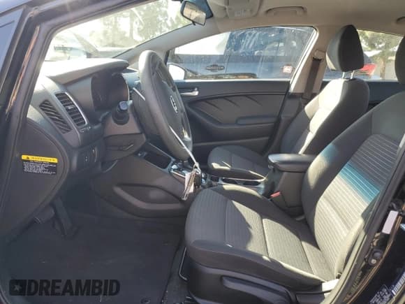 ✅ 2018 Kia Forte LX • VIN: 3KPFL4A7XJE249046 • Лот: 82673485. Опубликован ранее на Copart с пробегом 51 067 миль. Бесплатный доступ к архиву аукционных продаж из США и подробный отчёт об истории автомобиля на DreamBid. Изображение 7.