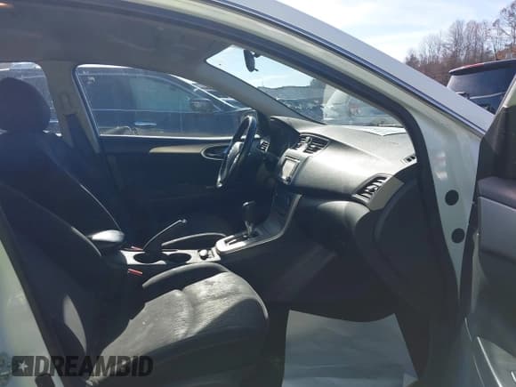 ✅ 2015 Nissan Sentra S • VIN: 3N1AB7AP6FY359423 • Лот: 43778343. Опубликован ранее на IAAI с пробегом 145 251 миль. Бесплатный доступ к архиву аукционных продаж из США и подробный отчёт об истории автомобиля на DreamBid. Изображение 5.