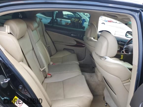 ✅ 2007 Lexus GS 350 • VIN: JTHCE96S070011133 • Лот: 82004065. Опубликован ранее на Copart с пробегом 276 467 миль. Бесплатный доступ к архиву аукционных продаж из США и подробный отчёт об истории автомобиля на DreamBid. Изображение 10.