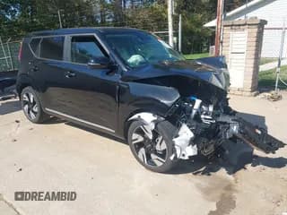 ✅ 2025 Kia Soul GT-Line • VIN: KNDJ53AU7S7950262 • Lot: 43335008. Listed on IAAI with 1,607 mi. Free auction sales archive from the USA and detailed vehicle history report at DreamBid. Image 1.