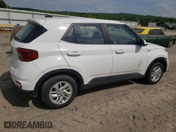 ✅ 2021 Hyundai Venue SE • VIN: KMHRB8A30MU067197 • Lot: 55136405. Listed on Copart with 100,976 mi. Free auction sales archive from the USA and detailed vehicle history report at DreamBid. Image 3.