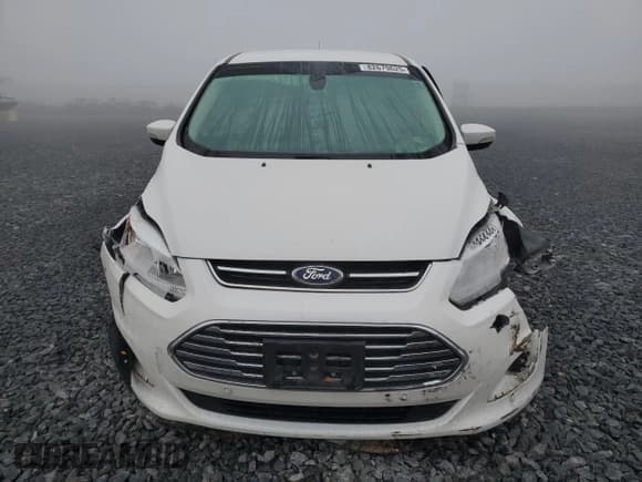 ✅ 2017 Ford C-Max Titanium • VIN: 1FADP5DU2HL111026 • Lot: 82679625. Wystawiony na Copart z przebiegiem 46 028 mil. Bezpłatny archiwum sprzedaży aukcyjnych z USA i szczegółowy raport historii pojazdu na DreamBid. Zdjęcie 5.