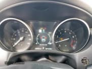 ✅ 2019 Jaguar F-Pace 25t • VIN: SADCS2FX6KA391678 • Lot: 68933475. Wystawiony na Copart z przebiegiem 98 996 mil. Bezpłatny archiwum sprzedaży aukcyjnych z USA i szczegółowy raport historii pojazdu na DreamBid. Zdjęcie 9.