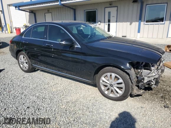 ✅ 2019 Mercedes-Benz C 300 • VIN: 55SWF8EB4KU307577 • Лот: 53127615. Опубликован ранее на Copart с пробегом 66 116 миль. Бесплатный доступ к архиву аукционных продаж из США и подробный отчёт об истории автомобиля на DreamBid. Изображение 4.
