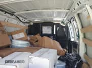 ✅ 2020 Chevrolet Express Cargo • VIN: 1GCWGAFG8L1213955 • Lot: 43087101. Wystawiony na IAAI z przebiegiem 161 890 mil. Bezpłatny archiwum sprzedaży aukcyjnych z USA i szczegółowy raport historii pojazdu na DreamBid. Zdjęcie 8.