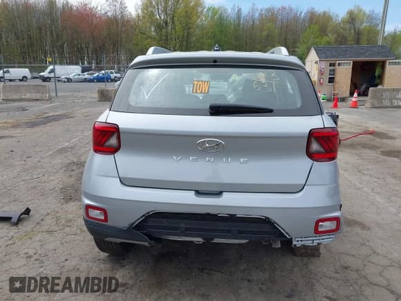 ✅ 2023 Hyundai Venue Limited • VIN: KMHRC8A3XPU212182 • Lot: 42176717. Listed on IAAI with 62,584 mi. Free auction sales archive from the USA and detailed vehicle history report at DreamBid. Image 17.