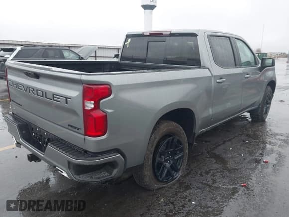 ✅ 2024 Chevrolet Silverado 1500 RST • VIN: 1GCUDEE81RZ388883 • Lot: 40834824. Listed on IAAI with 6,878 mi. Free auction sales archive from the USA and detailed vehicle history report at DreamBid. Image 4.