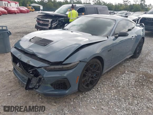 ✅ 2024 Ford Mustang GT • VIN: 1FA6P8CF5R5402980 • Lot: 42607710. Listed on IAAI with 20,621 mi. Free auction sales archive from the USA and detailed vehicle history report at DreamBid. Image 17.