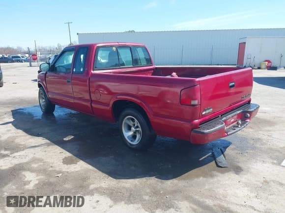 ✅ 2001 Chevrolet S-10 LS • VIN: 1GCCS19W518200654 • Лот: 41864024. Опубликован ранее на IAAI с пробегом Не указан. Бесплатный доступ к архиву аукционных продаж из США и подробный отчёт об истории автомобиля на DreamBid. Изображение 3.