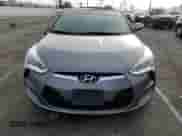 2016 Hyundai Veloster z VIN KMHTC6AD9GU260582, wystawiony jako Copart lot #71878294 z przebiegiem 83 155 mil mil oraz Szkoda całkowita • Salvage title. Historia ofert i sprzedaży dostępna na DreamBid. Obrazek 5.