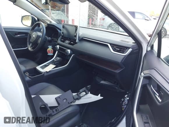 ✅ 2022 Toyota RAV4 Hybrid Limited • VIN: 4T3D6RFVXNU096715 • Lot: 43511987. Listed on IAAI with 33,296 mi. Free auction sales archive from the USA and detailed vehicle history report at DreamBid. Image 5.