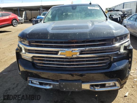 ✅ 2021 Chevrolet Silverado 1500 High Country • VIN: 1GCUYHEL3MZ109341 • Lot: 72983814. Wystawiony na Copart z przebiegiem 58 522 mil. Bezpłatny archiwum sprzedaży aukcyjnych z USA i szczegółowy raport historii pojazdu na DreamBid. Zdjęcie 5.
