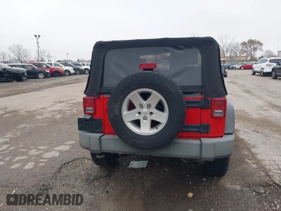 ✅ 2010 Jeep Wrangler Sport • VIN: 1J4AA2D12AL100434 • Лот: 43740797. Опубликован ранее на IAAI с пробегом 176 384 миль. Бесплатный доступ к архиву аукционных продаж из США и подробный отчёт об истории автомобиля на DreamBid. Изображение 16.