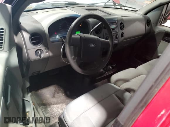 ✅ 2005 Ford F-150 XL • VIN: 1FTRF14W15KB99663 • Lot: 62746365. Listed on Copart with 85,868 mi. Free auction sales archive from the USA and detailed vehicle history report at DreamBid. Image 8.