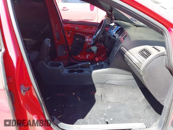 ✅ 2016 Volkswagen Golf GTI S • VIN: 3VW5T7AU2GM069445 • Лот: 43555625. Опубликован ранее на IAAI с пробегом 109 867 миль. Бесплатный доступ к архиву аукционных продаж из США и подробный отчёт об истории автомобиля на DreamBid. Изображение 5.