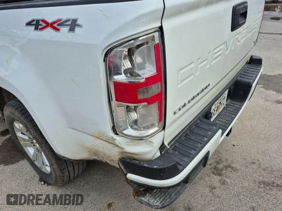 ✅ 2022 Chevrolet Colorado 4WD LT • VIN: 1GCGTCEN4N1302629 • Лот: 42561509. Опубликован ранее на IAAI с пробегом 84 691 миль. Бесплатный доступ к архиву аукционных продаж из США и подробный отчёт об истории автомобиля на DreamBid. Изображение 1.