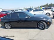 ✅ 2017 BMW 3 Series 320i • VIN: WBA8A9C50HK620436 • Lot: 42952212. Wystawiony na IAAI z przebiegiem 82 391 mil. Bezpłatny archiwum sprzedaży aukcyjnych z USA i szczegółowy raport historii pojazdu na DreamBid. Zdjęcie 14.