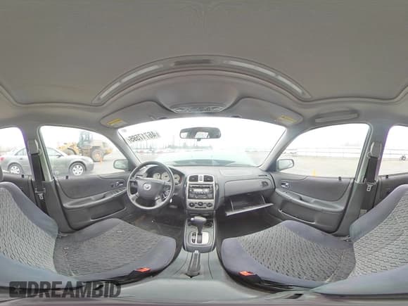 ✅ 2001 Mazda Protege LX • VIN: JM1BJ226510402231 • Lot: 46717595. Wystawiony na Copart z przebiegiem 154 138 mil. Bezpłatny archiwum sprzedaży aukcyjnych z USA i szczegółowy raport historii pojazdu na DreamBid. Zdjęcie 13.