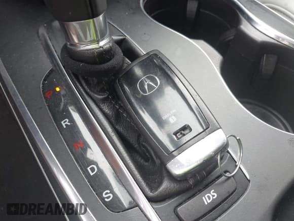 ✅ 2014 Acura MDX Advance • VIN: 5FRYD4H80EB042037 • Lot: 42546407. Listed on IAAI with 206,318 mi. Free auction sales archive from the USA and detailed vehicle history report at DreamBid. Image 11.