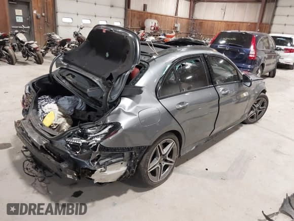 ✅ 2020 Mercedes-Benz C 43 AMG • VIN: W1KWF6EB4LR566285 • Lot: 42055979. Wystawiony na IAAI z przebiegiem 73 917 mil. Bezpłatny archiwum sprzedaży aukcyjnych z USA i szczegółowy raport historii pojazdu na DreamBid. Zdjęcie 4.