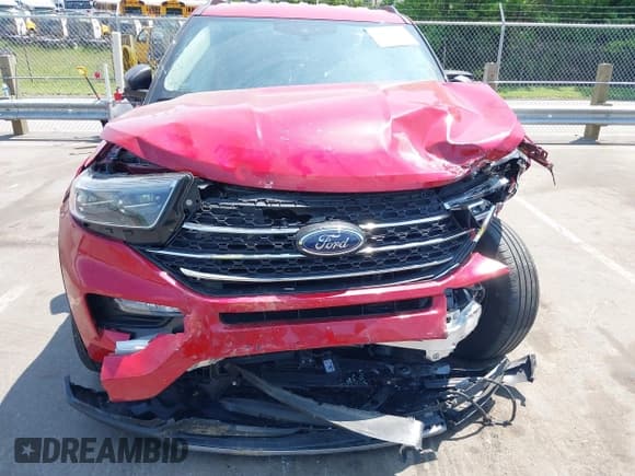 ✅ 2022 Ford Explorer XLT • VIN: 1FMSK7DHXNGC30814 • Lot: 42143368. Wystawiony na IAAI z przebiegiem 39 755 mil. Bezpłatny archiwum sprzedaży aukcyjnych z USA i szczegółowy raport historii pojazdu na DreamBid. Zdjęcie 6.