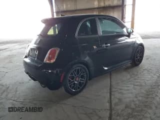 ✅ 2017 FIAT 500 Abarth • VIN: 3C3CFFFH1HT544621 • Лот: 71476115. Опубликован ранее на Copart с пробегом 94 953 миль. Бесплатный доступ к архиву аукционных продаж из США и подробный отчёт об истории автомобиля на DreamBid. Изображение 3.