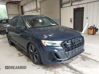 ✅ 2025 Audi Q7 Prestige • VIN: WA1VVBF72SD023213 • Лот: 42313827. Опубликован ранее на IAAI с пробегом 5 256 миль. Бесплатный доступ к архиву аукционных продаж из США и подробный отчёт об истории автомобиля на DreamBid. Изображение 1.