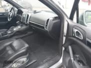 ✅ 2017 Porsche Cayenne S • VIN: WP1AB2A2XHLA51668 • Lot: 42347854. Listed on IAAI with 85,227 mi. Free auction sales archive from the USA and detailed vehicle history report at DreamBid. Image 5.